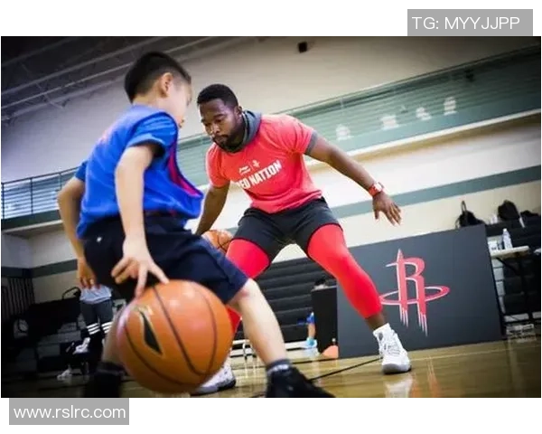 深圳篮球队中路突破革新探索新战术与团队协作的完美结合